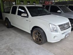 ISUZU ปี 2011 กระบะ 4 ประตูเตี้ย  ราคา 219000 บาท เท่านั้น