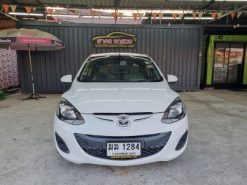 mazda 2 สีขาว 5ประตู ราคา129,000บาท